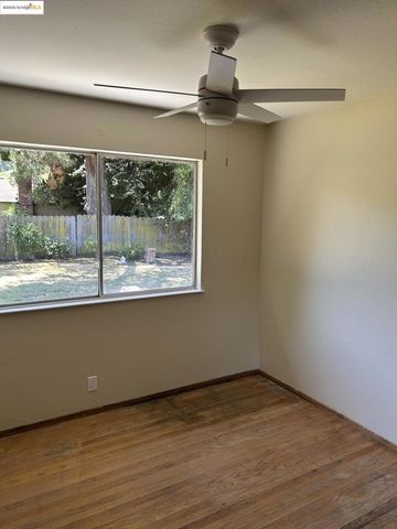 2358 Wright Ave, Pinole, CA 94564