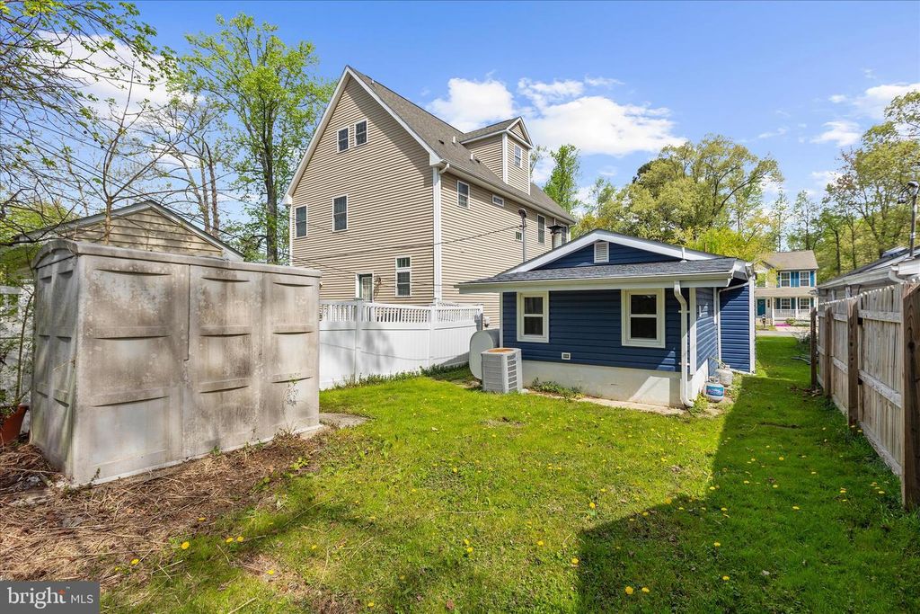 Image 27 of property listing at 3805 7TH ST, North Beach, MD 20714