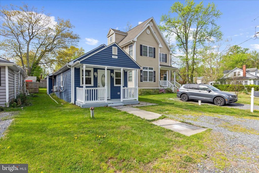 Image 5 of property listing at 3805 7TH ST, North Beach, MD 20714