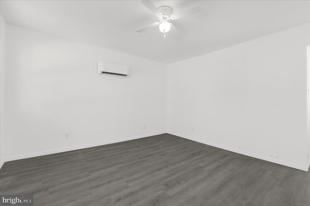 Image 7 of property listing at 3805 7TH ST, North Beach, MD 20714