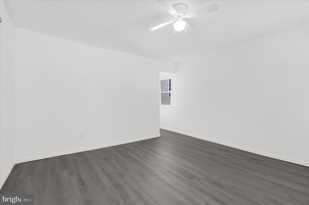 Image 8 of property listing at 3805 7TH ST, North Beach, MD 20714