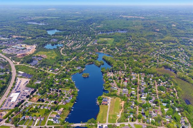 2620 Greg Avenue, Brighton Township, MI 48114