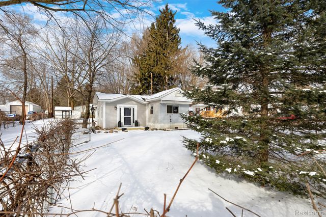 2620 Greg Avenue, Brighton Township, MI 48114