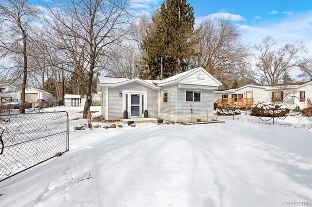 2620 Greg Avenue, Brighton Township, MI 48114