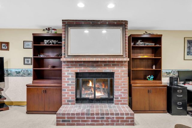 W242S7070 Cameron DRIVE, Waukesha, WI 53189