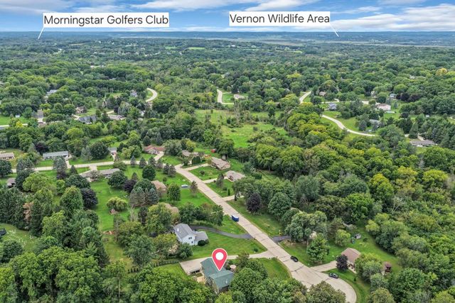 W242S7070 Cameron DRIVE, Waukesha, WI 53189