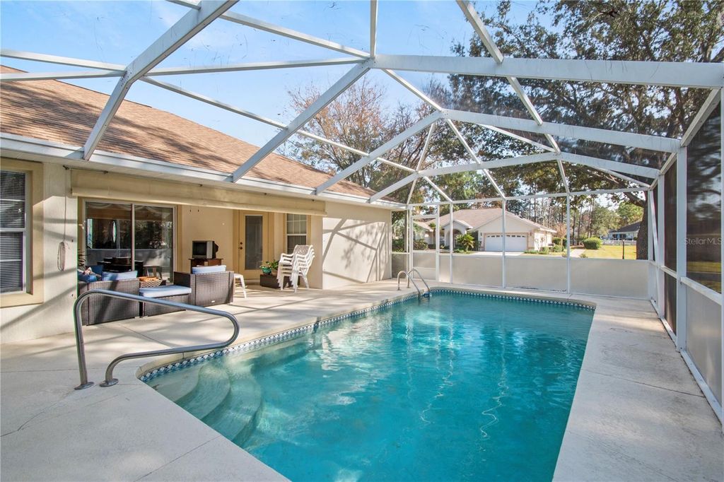 Image 25 of property listing at 67 LAKE DIAMOND BLVD., Ocala, FL 34472