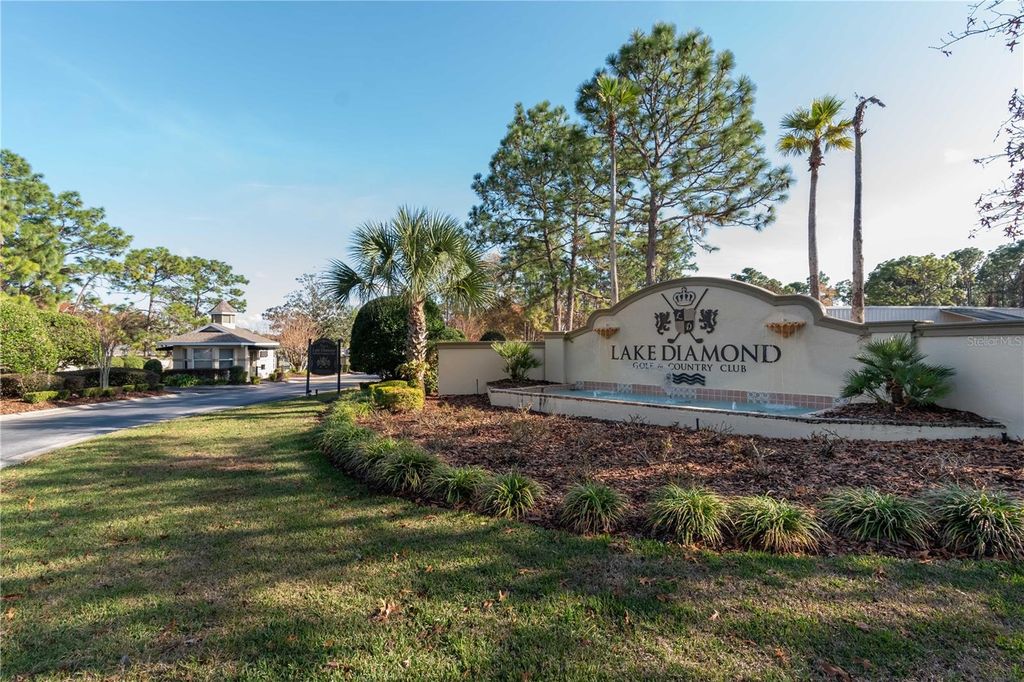 Image 32 of property listing at 67 LAKE DIAMOND BLVD., Ocala, FL 34472
