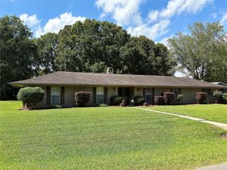 300 Bayou Drive, Beaumont, TX 77705