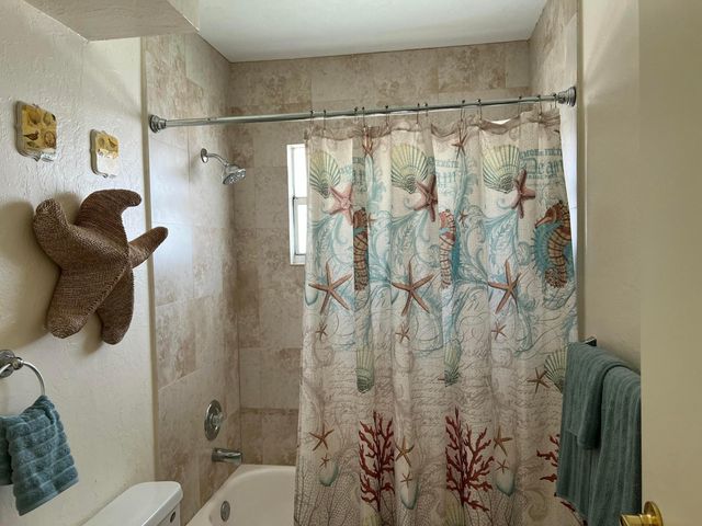 84 Saxony B, Delray Beach, FL 33446