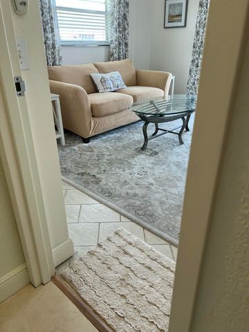 84 Saxony B, Delray Beach, FL 33446