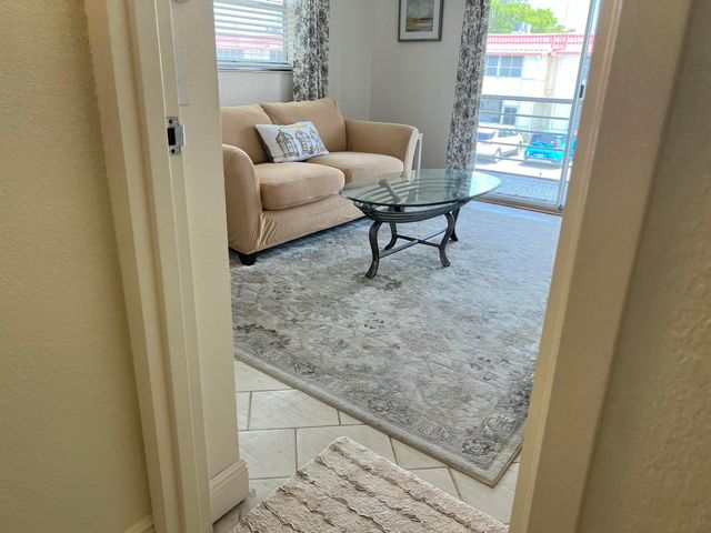84 Saxony B, Delray Beach, FL 33446