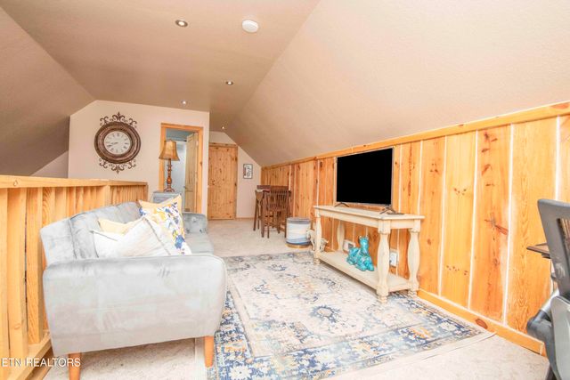 5108 Gray Rd, Knoxville, TN 37938