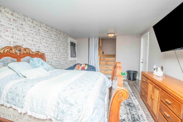 5108 Gray Rd, Knoxville, TN 37938