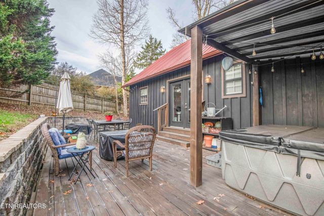 5108 Gray Rd, Knoxville, TN 37938