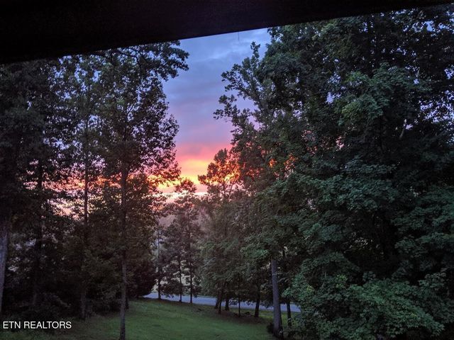 5108 Gray Rd, Knoxville, TN 37938