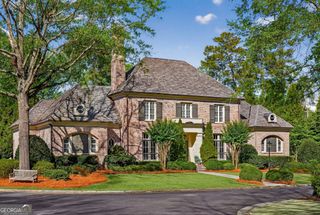 11 Leighton Court, Sandy Springs, GA 30327