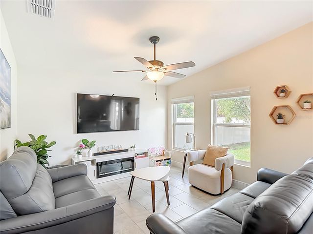 292 ARBUTHNOT STREET, Winter Haven, FL 33881