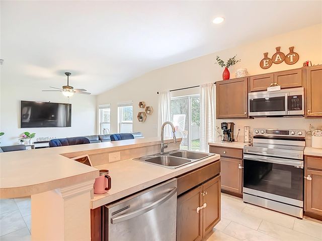 292 ARBUTHNOT STREET, Winter Haven, FL 33881