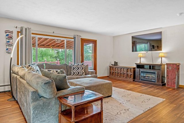 421 Roblee Road, Baraboo, WI 53913