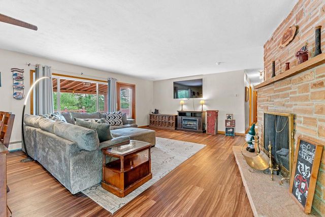 421 Roblee Road, Baraboo, WI 53913