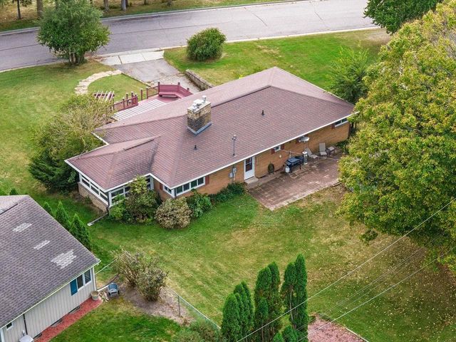 421 Roblee Road, Baraboo, WI 53913