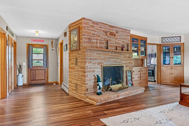 421 Roblee Road, Baraboo, WI 53913