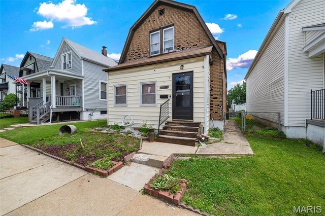5324 West Avenue, St Louis, MO 63116