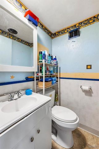 5324 West Avenue, St Louis, MO 63116
