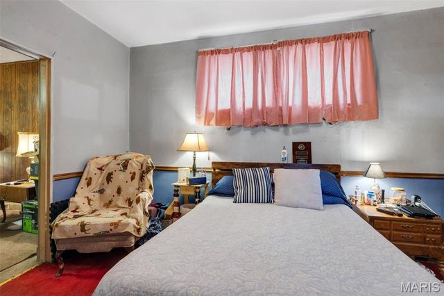 5324 West Avenue, St Louis, MO 63116