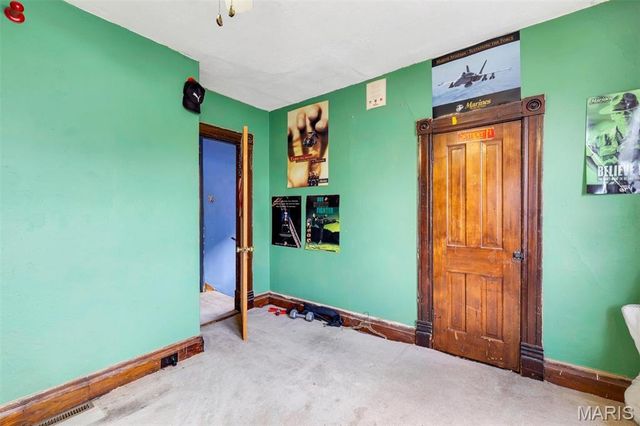 5324 West Avenue, St Louis, MO 63116