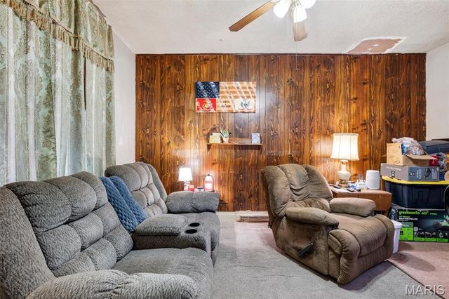 5324 West Avenue, St Louis, MO 63116