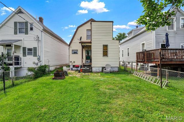 5324 West Avenue, St Louis, MO 63116