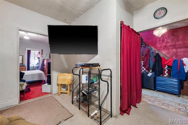 5324 West Avenue, St Louis, MO 63116