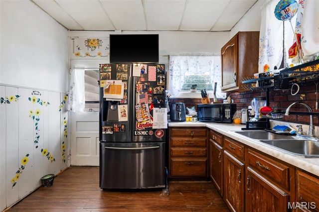 5324 West Avenue, St Louis, MO 63116