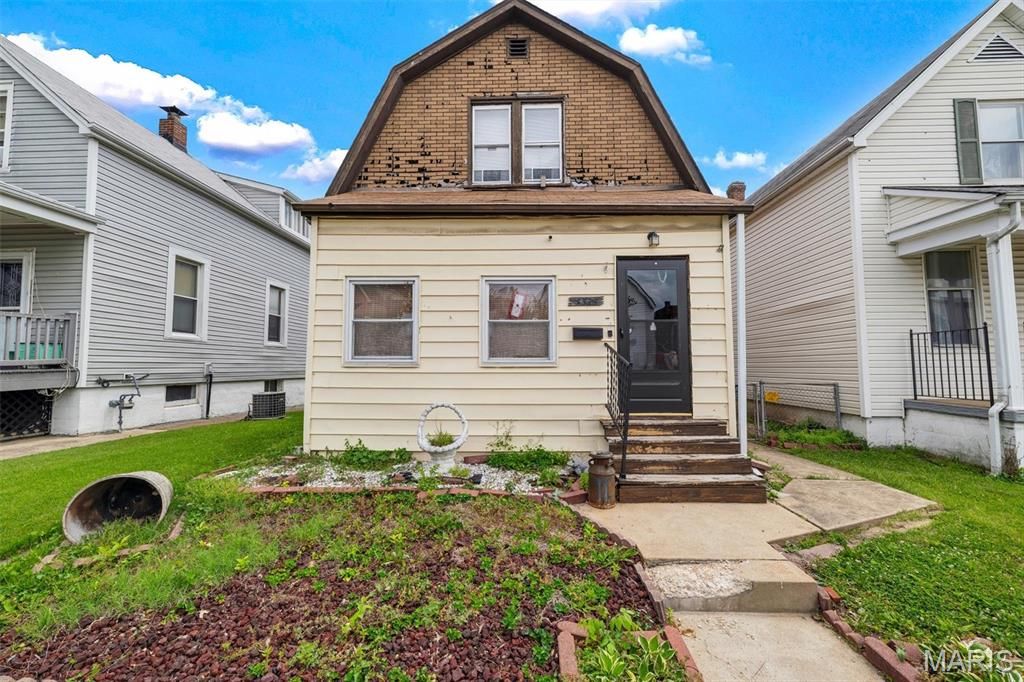 5324 West Avenue, St Louis, MO 63116