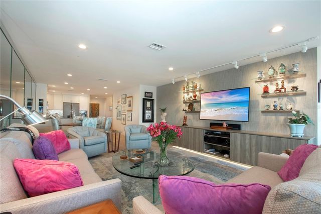 1200 E PEPPERTREE LANE 601, Sarasota, FL 34242