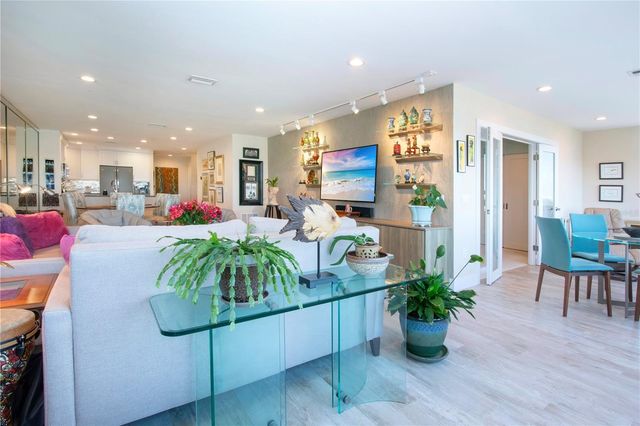 1200 E PEPPERTREE LANE 601, Sarasota, FL 34242