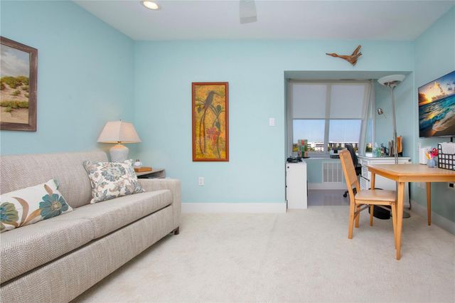 1200 E PEPPERTREE LANE 601, Sarasota, FL 34242