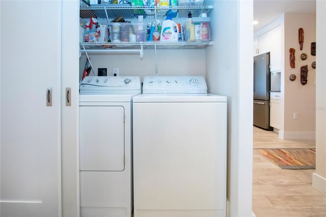 1200 E PEPPERTREE LANE 601, Sarasota, FL 34242