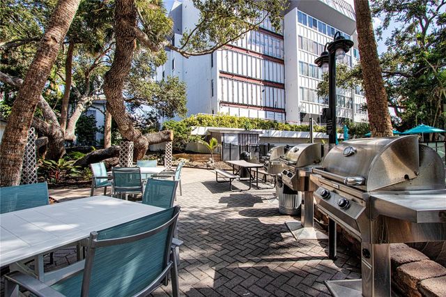 1200 E PEPPERTREE LANE 601, Sarasota, FL 34242