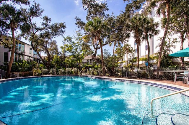 1200 E PEPPERTREE LANE 601, Sarasota, FL 34242