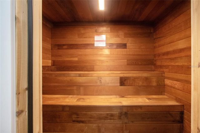 1200 E PEPPERTREE LANE 601, Sarasota, FL 34242