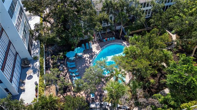 1200 E PEPPERTREE LANE 601, Sarasota, FL 34242