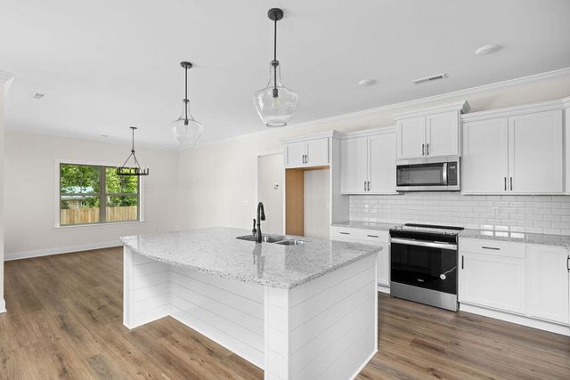 396 Winchester Drive 72, Rossville, GA 30741