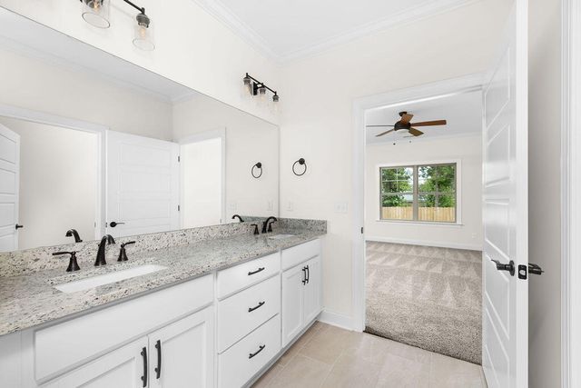 396 Winchester Drive 72, Rossville, GA 30741