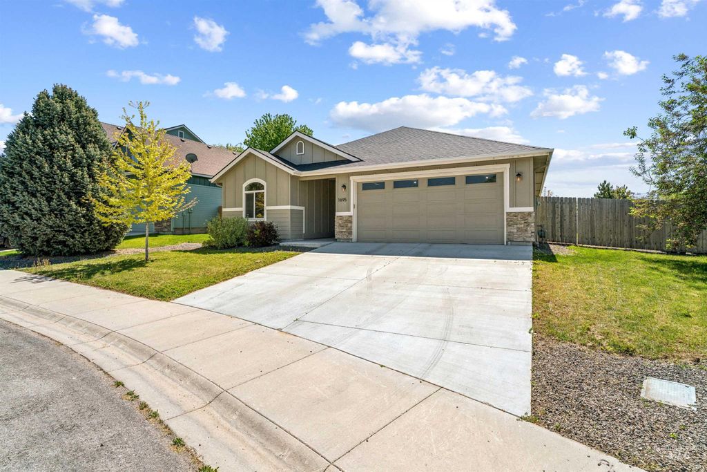1695 W Afton St, Kuna, ID 83634 photo 3