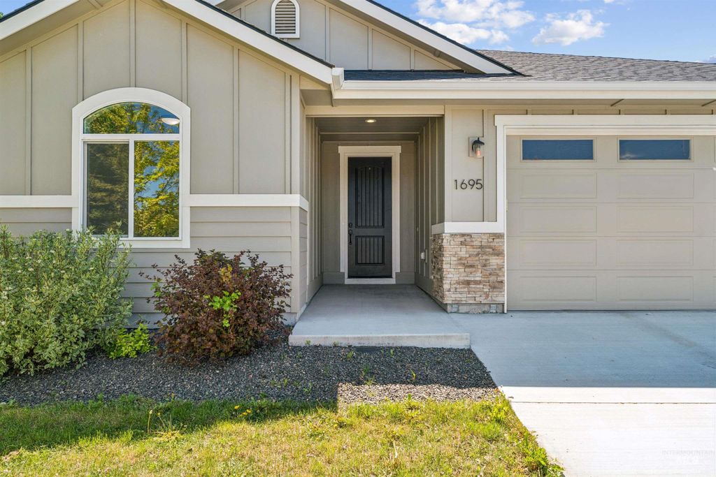 1695 W Afton St, Kuna, ID 83634 photo 4