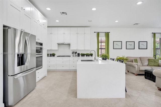 9000 Lakeview Place, Parkland, FL 33076