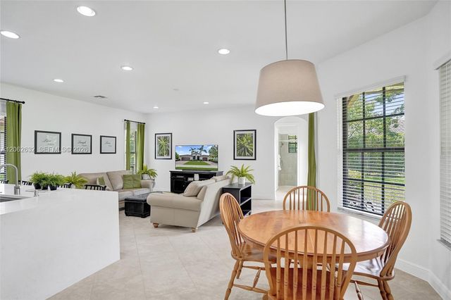 9000 Lakeview Place, Parkland, FL 33076